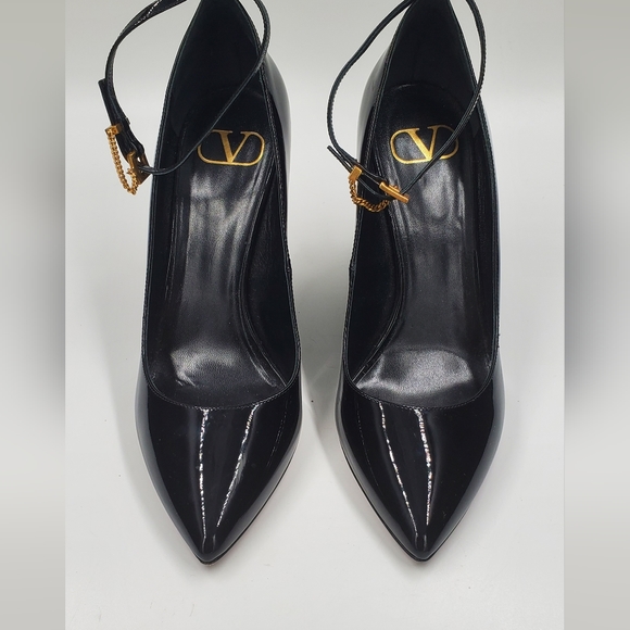 Valentino patent pointed pumps - Picture 1 of 11